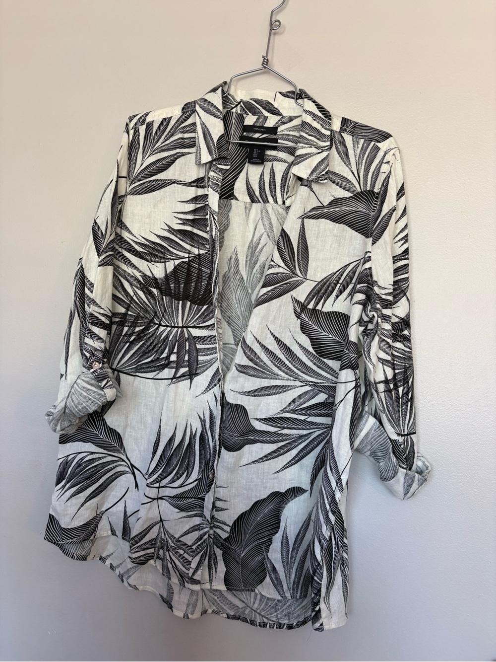 Tahari Black & White Tropical Print Button-Front Blouse